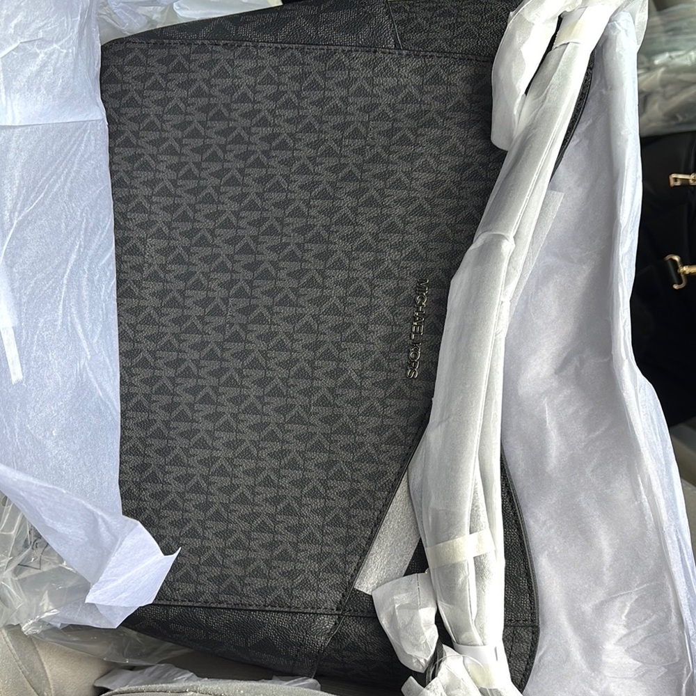 MICHAEL Michael Kors Black Shoulder Bag